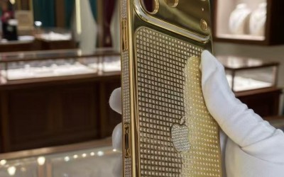 Gold-Plated & Diamond-Encrusted iPhone 17 Pro Max